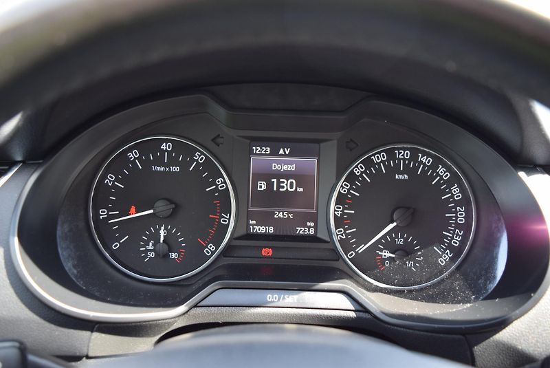 Škoda Octavia (2017) 1.4TSI 110kw AMBITION TAŽ APP  - fotka 33 z 48