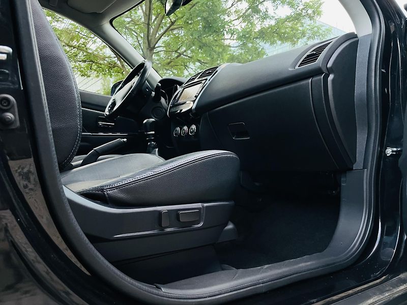 Peugeot 4008 1.8HDI 4x4 VÝHŘEV KAMERA TAŽNÉ - fotka 45 z 47