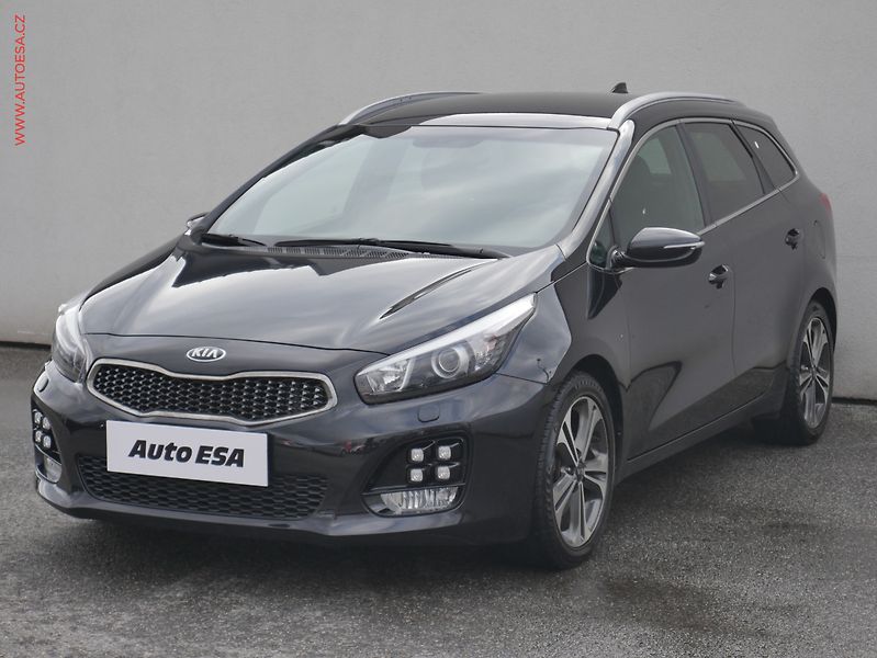 Kia Ceed (2019) 1.6CRDi, 2.maj,ČR, GT Line - fotka 3 z 25