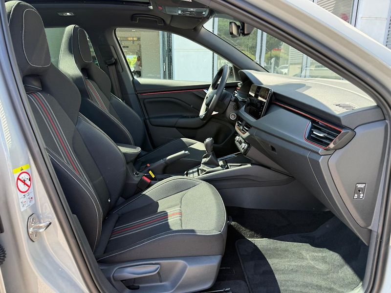 Škoda Scala Monte Carlo 1.0 TSI 85kw - fotka 9 z 28