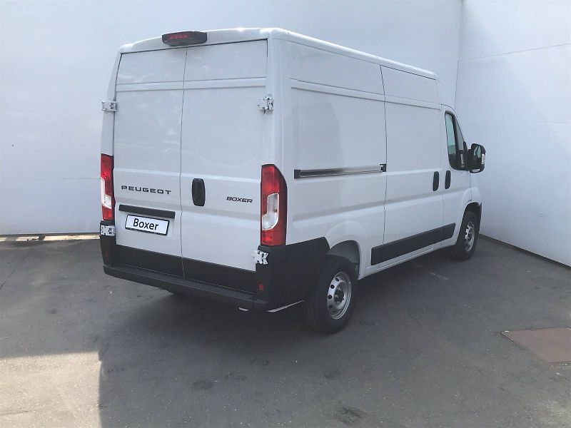 Peugeot Boxer (2026) 3300 L2H2  2,2 BlueHDi MAN6 - fotka 2 z 6