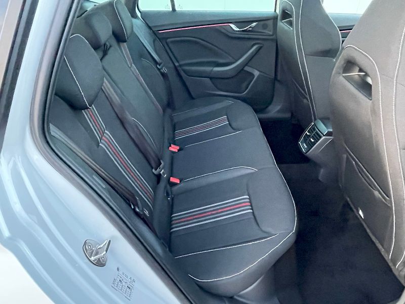 Škoda Kamiq (2025) 1,5 TSI / 110 kW DSG Monte Car - fotka 9 z 30