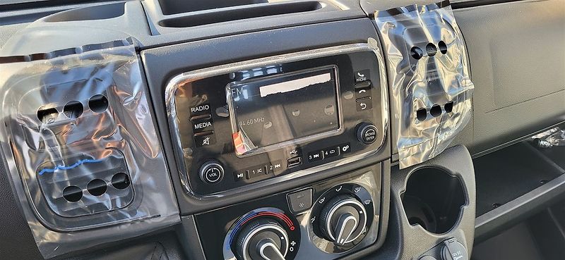 Peugeot Boxer (2026) 2.2, 140k, Valník, Tažné - fotka 6 z 6