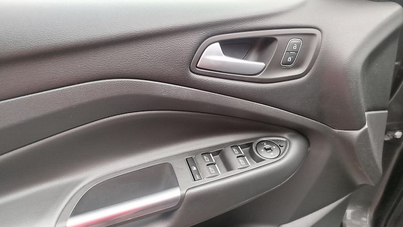 Ford Kuga (2019) 1.5  - fotka 8 z 33