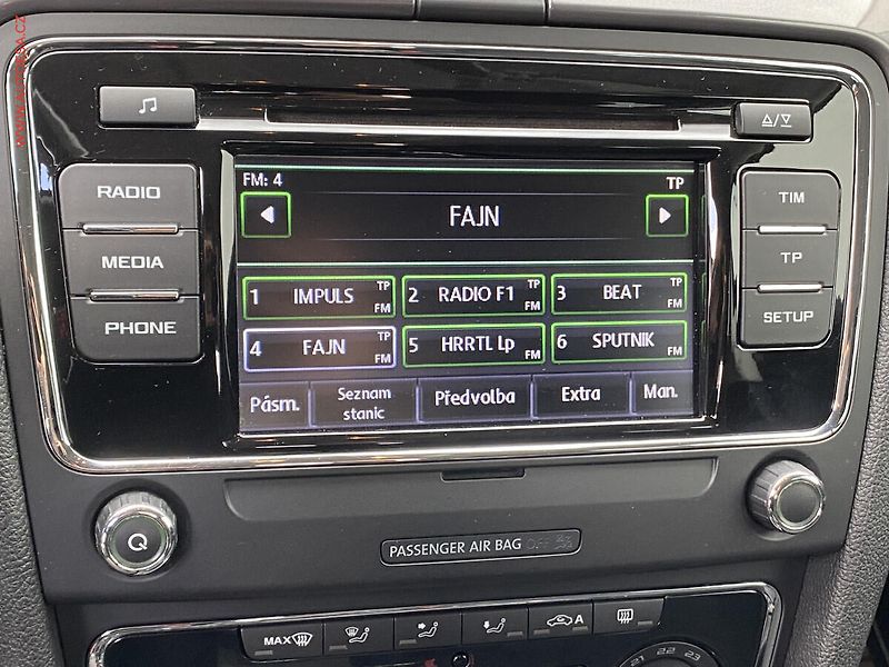 Škoda Superb (2013) 1.4 TSi, AC, temp - fotka 15 z 17