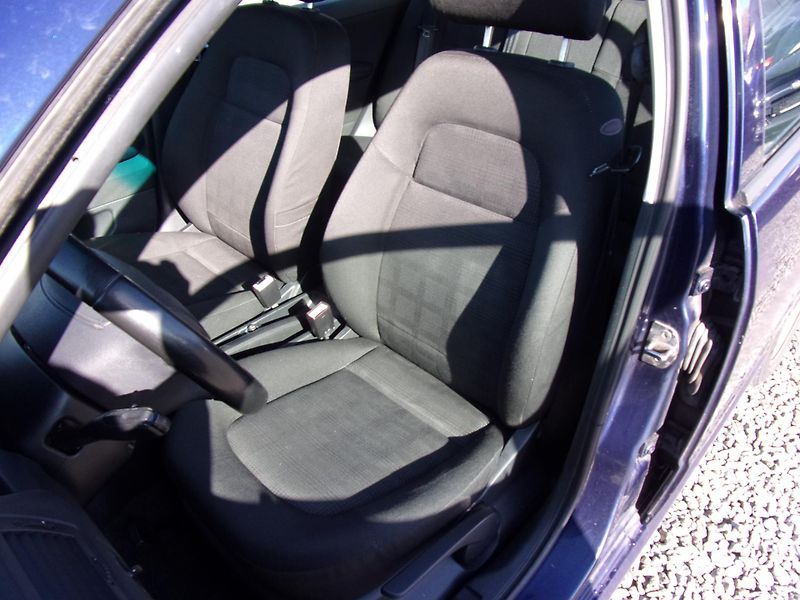 Škoda Fabia (2004) 1.2 HTP 47kW VÝBAVA KILOMETRY  - fotka 14 z 19