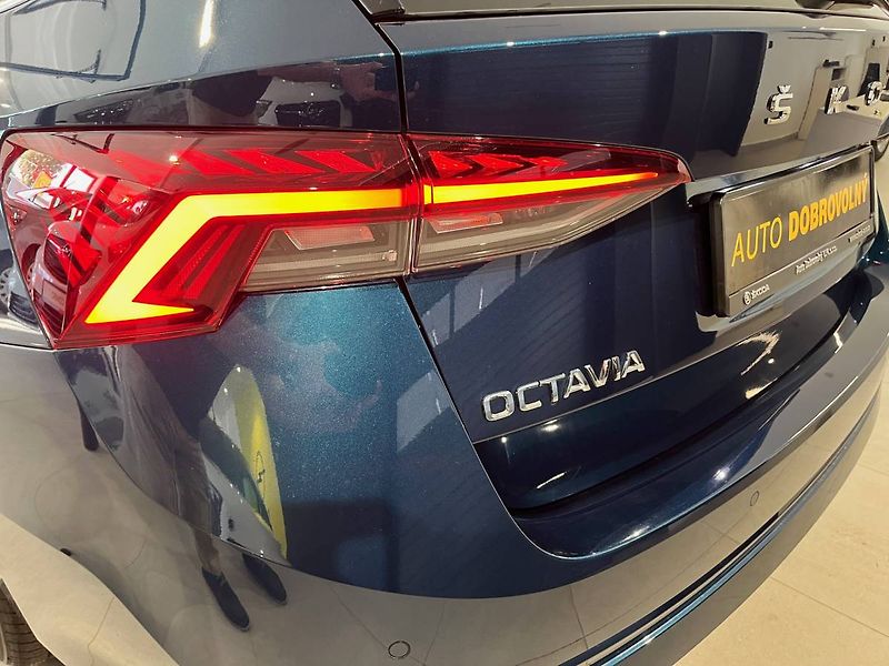 Škoda Octavia Combi Style 2,0TDI 110kW DSG/P - fotka 27 z 28