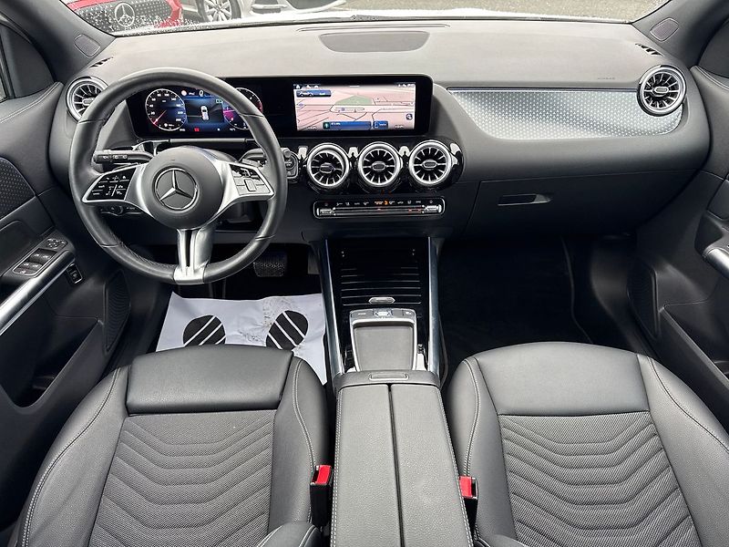 Mercedes-Benz GLA 200d 4MATIC - fotka 11 z 21