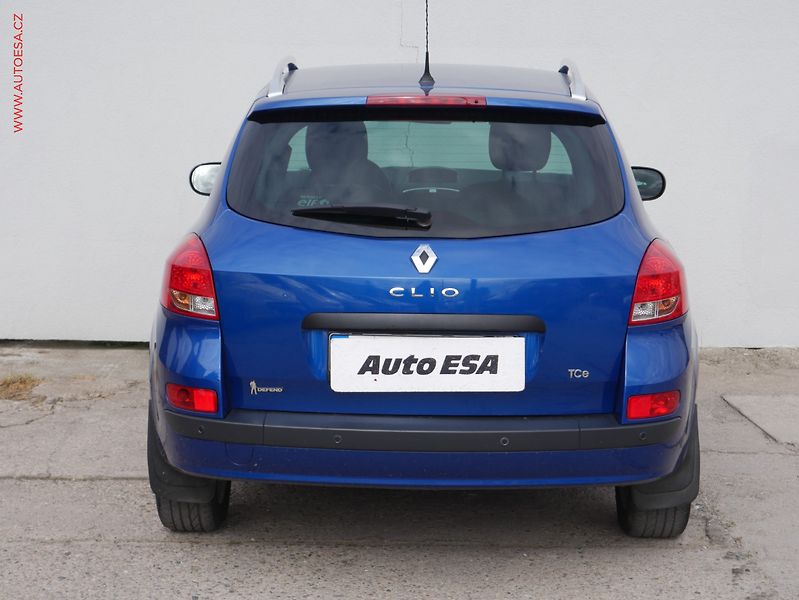 Renault Clio (2011) 1.2i, 1.maj,ČR, AC, park - fotka 5 z 16