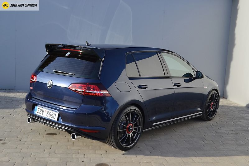 Volkswagen Golf VII    2.0TSI -162KW   GTI - fotka 5 z 39