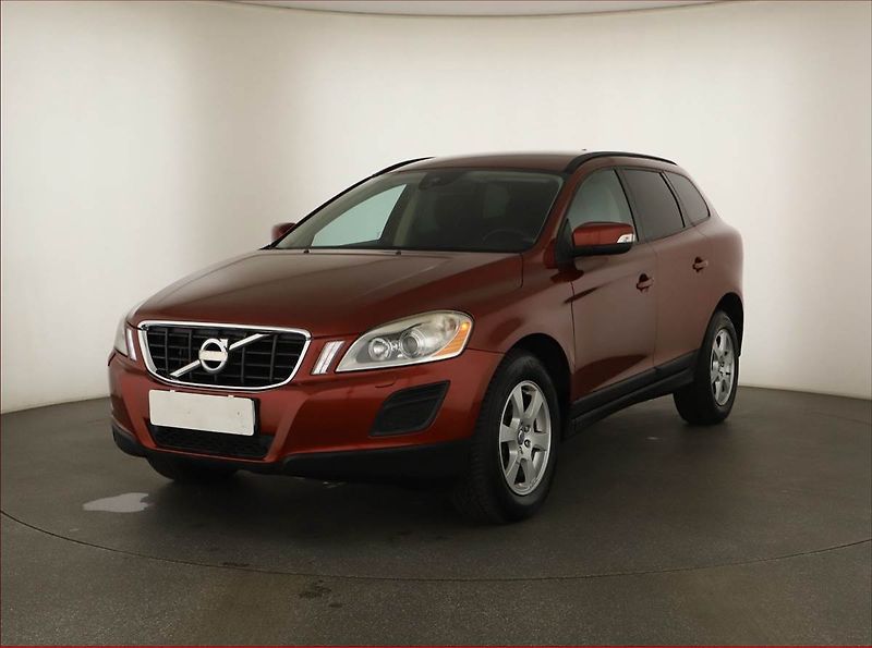 Volvo XC60 (2013) D4, Automat, Navi, Tempomat - fotka 2 z 16