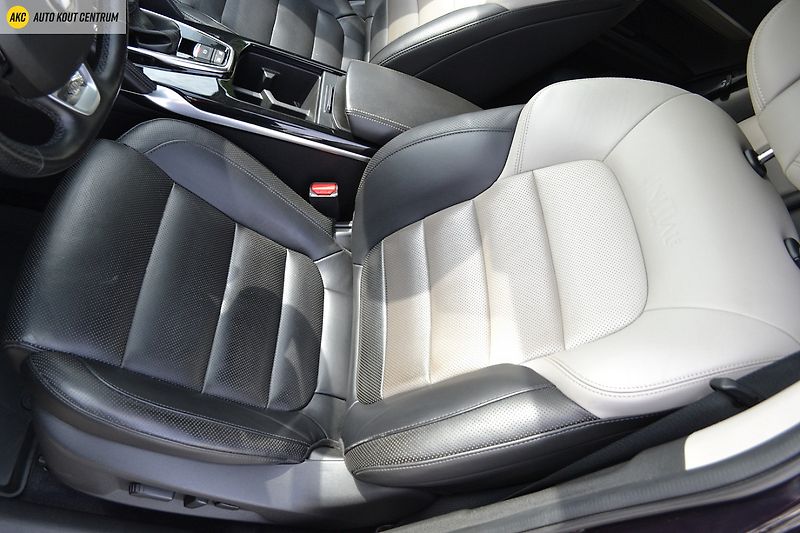 Renault Koleos 2.0dCi INITIALE PARIS 4x4 X-Tr - fotka 34 z 74