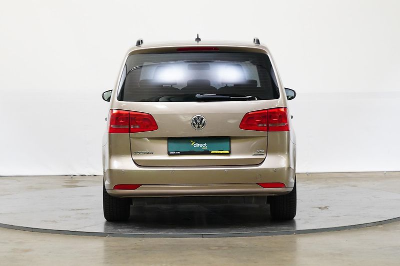 Volkswagen Touran - fotka 6 z 21