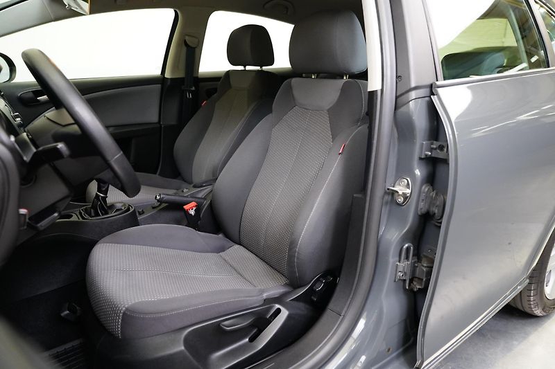 Seat Leon - fotka 11 z 25