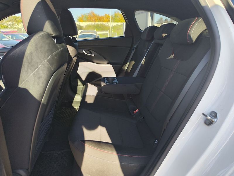 Hyundai i30 1.5 T-GDI/117kW N-Line - fotka 11 z 36