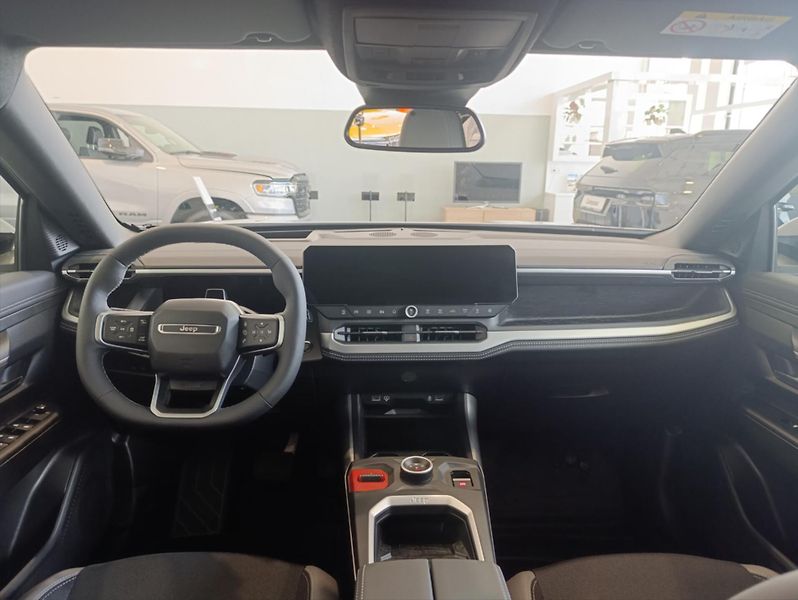 Jeep Compass (2026) 1,2 e-Hybrid 145k  First Editi - fotka 12 z 16