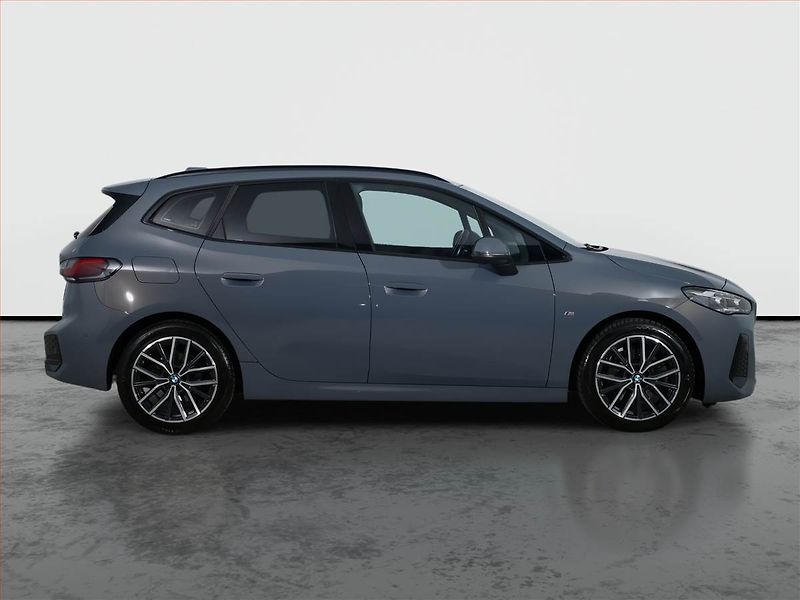 BMW Řada 2 (2023) M Sport 223i xDrive Active T - fotka 6 z 24