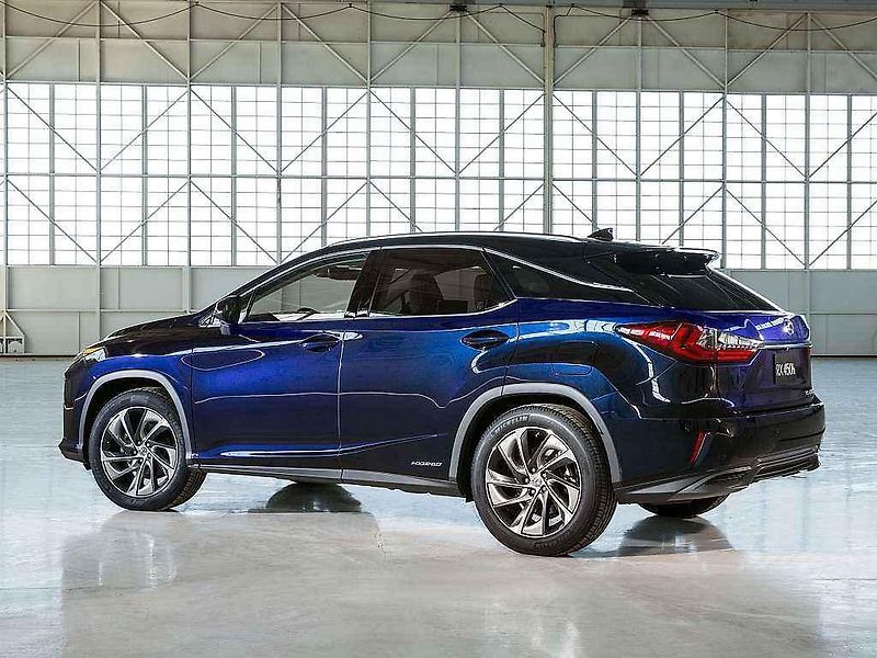 Lexus RX.