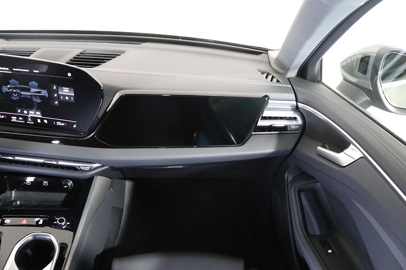Audi A6 Avant TDI quattro 150 kW Stronic - fotka 24 z 24