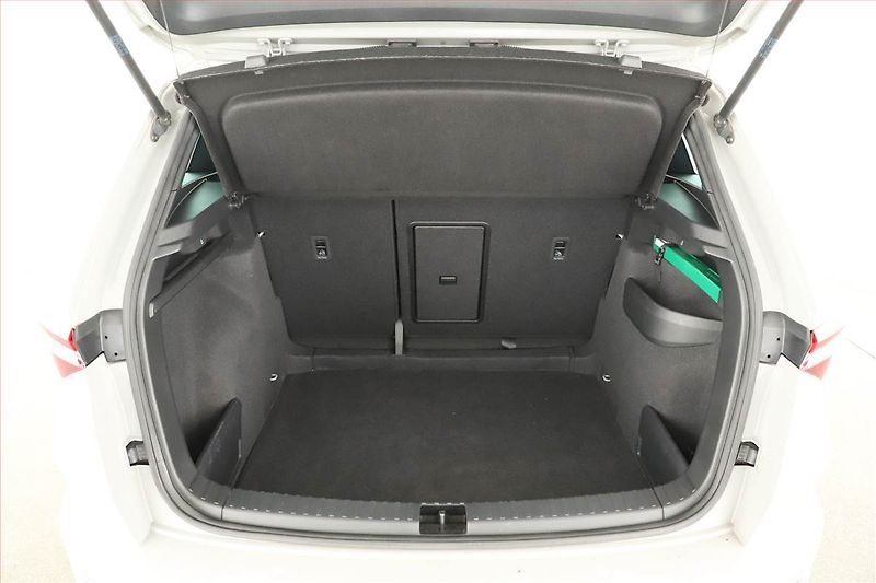 Škoda Karoq (2023) Sportline 2.0 TDI - fotka 16 z 17