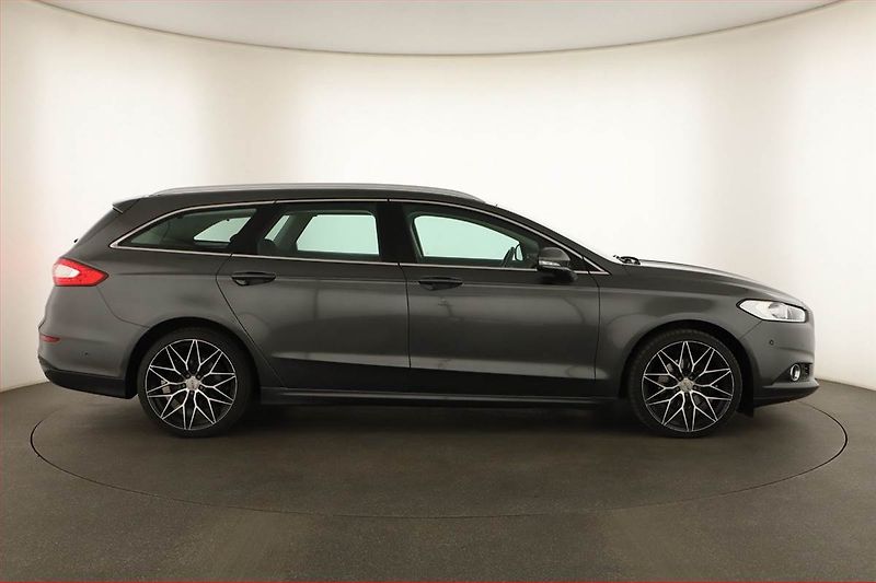 Ford Mondeo (2015) 2.0 TDCI, Serv.kniha, Navi - fotka 6 z 14