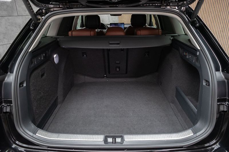 Škoda Superb 2.0TDI L&K*TAŽNÉ*ZÁRUKA*DPH*ČR - fotka 47 z 51