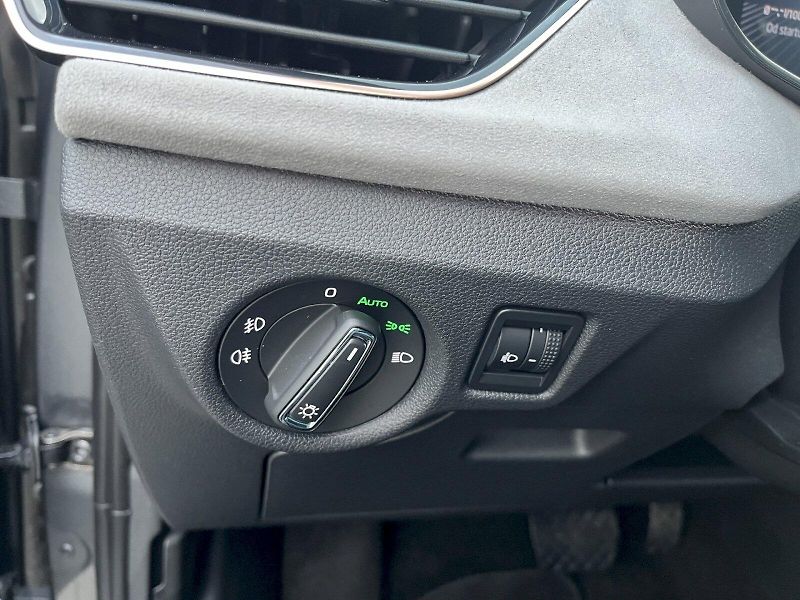 Škoda Kamiq (2024) 1,0TSI 85KW DSG TOP SELECTION - fotka 23 z 23