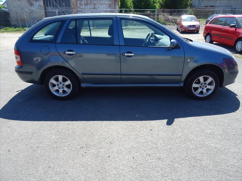 Škoda Fabia 1,4 - fotka 3 z 25