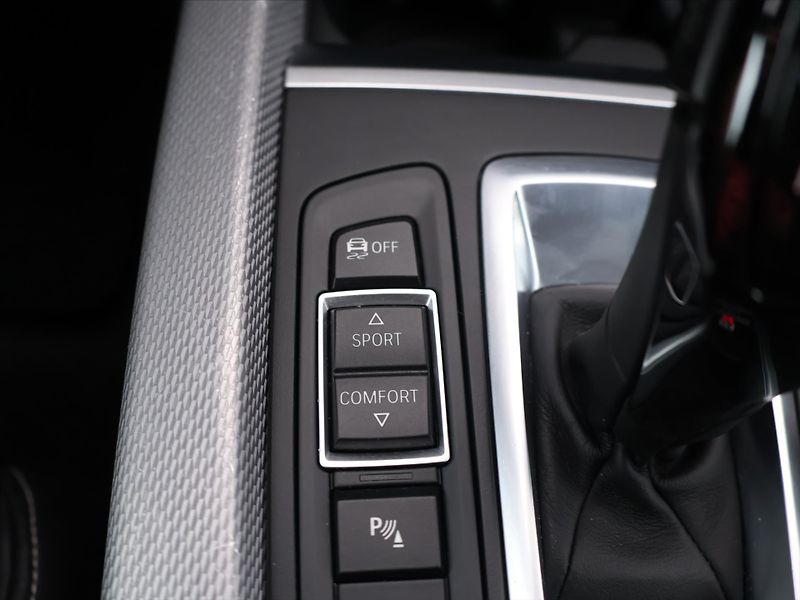 BMW X5 3,0 M50d 280kW CZ - fotka 25 z 35