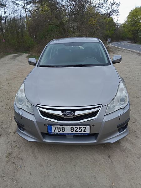 Subaru Legacy (2011) Legacy 2,5i - fotka 4 z 10