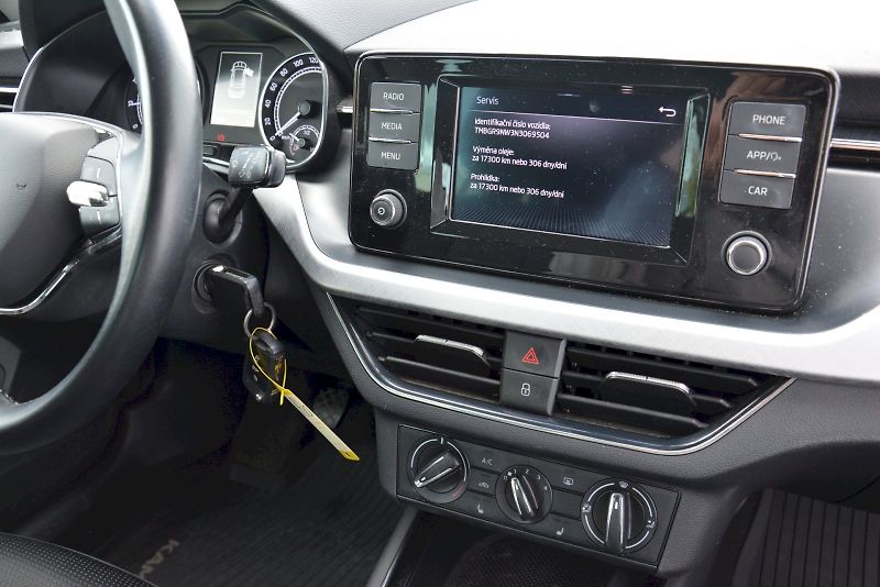 Škoda Kamiq (2022) 1.0 TSI 81 kW Ambition PLUS - fotka 23 z 23