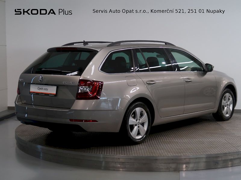 Škoda Octavia (2018) STYLE 1.5TSI 110KW DSG DCC NAV - fotka 2 z 39
