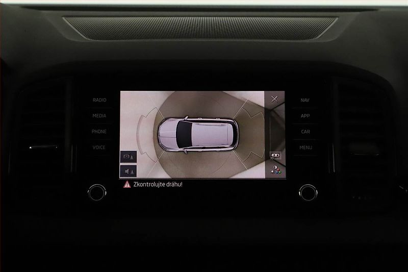 Škoda Karoq (2024) 2.0 TDI, Sportline, Navigace - fotka 14 z 20