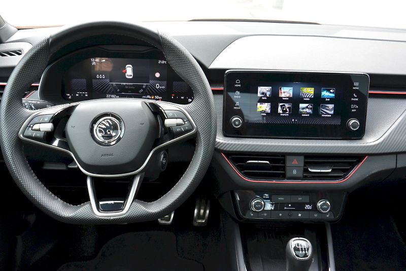 Škoda Kamiq (2024) 1.5 TSI 110 KW Monte Carlo - fotka 5 z 25