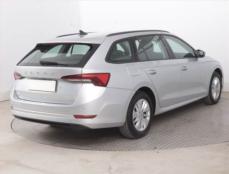 Škoda Octavia (2023) Ambition 2.0 TDI - fotka 5 z 15