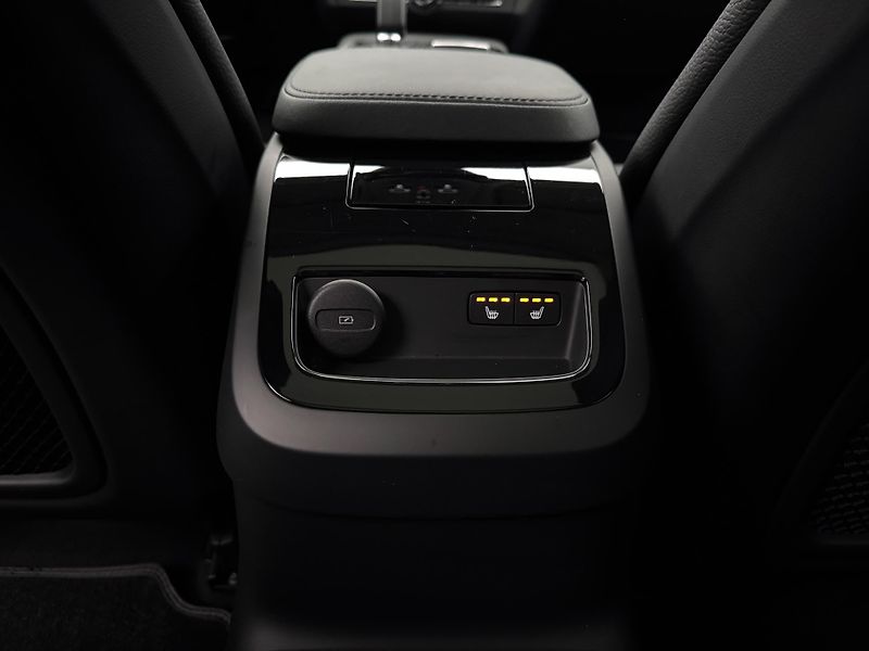 Volvo V90 T6 AWD RECHARGE BRIGHT PLUS  - fotka 27 z 46