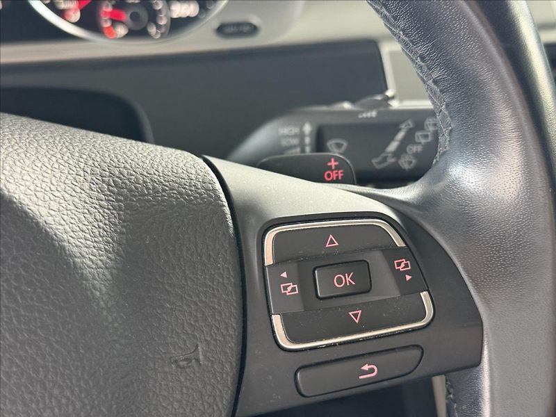 Volkswagen Passat 2,0   DSG,HIGHLINE,SERVISKA - fotka 28 z 30