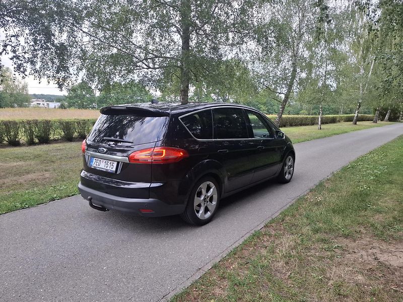 Ford S-MAX (2012) 2.0TDCi 170 - fotka 5 z 22