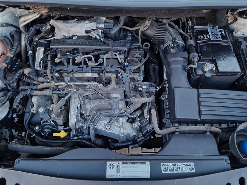 Volkswagen Caddy 2.0TDI 75kW, tažné, ČR,1.Maj. - fotka 39 z 45