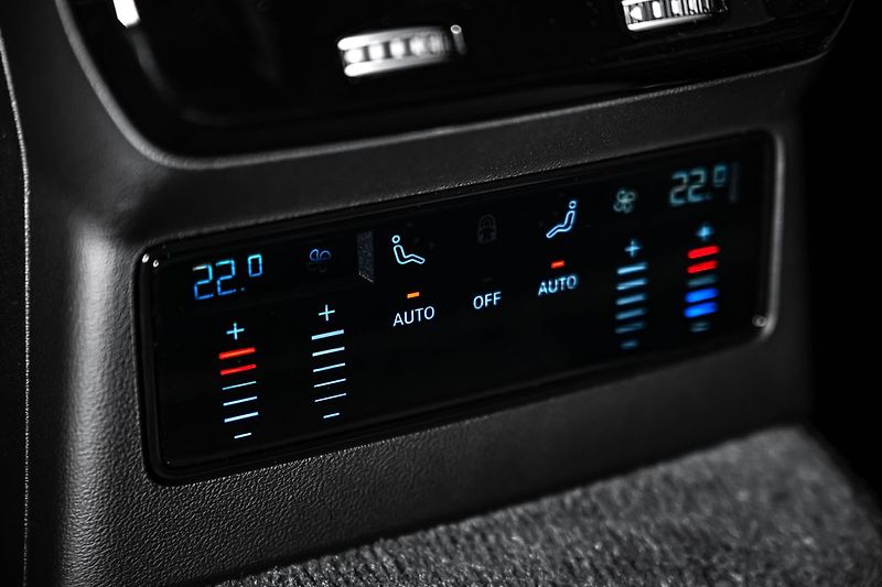 Audi A6 Allroad 50TDI Matrix Nezávislé 360 - fotka 20 z 22
