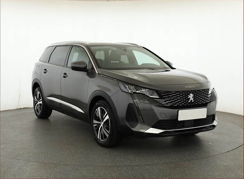 Peugeot 5008 (2021) Allure PureTech 130 - fotka 1 z 21