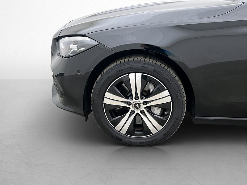 Mercedes-Benz Třídy C 300e Avantgarde Kamera Tažné - fotka 29 z 32