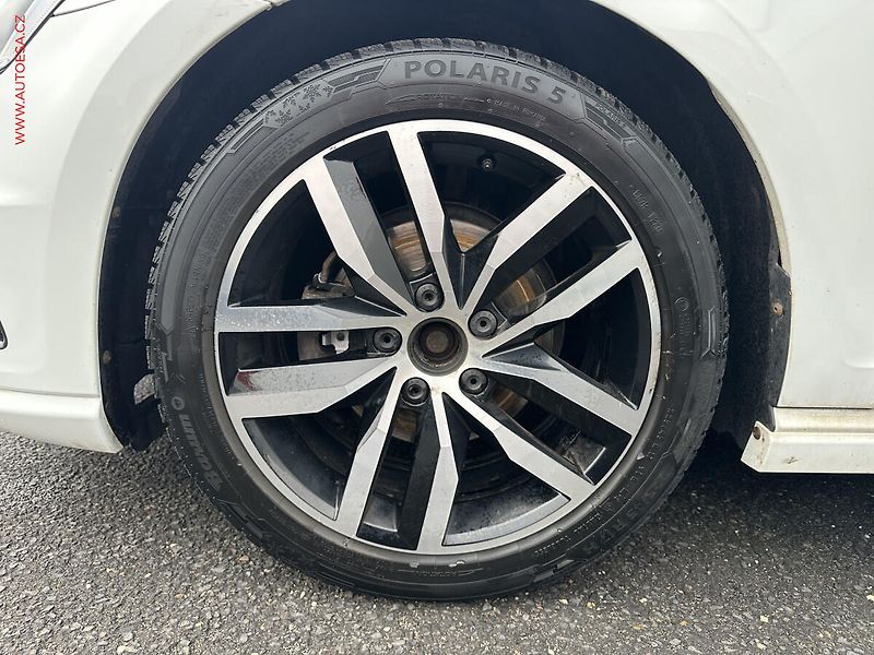 Volkswagen Golf (2014) 1.2TSI, R-Line - fotka 20 z 21