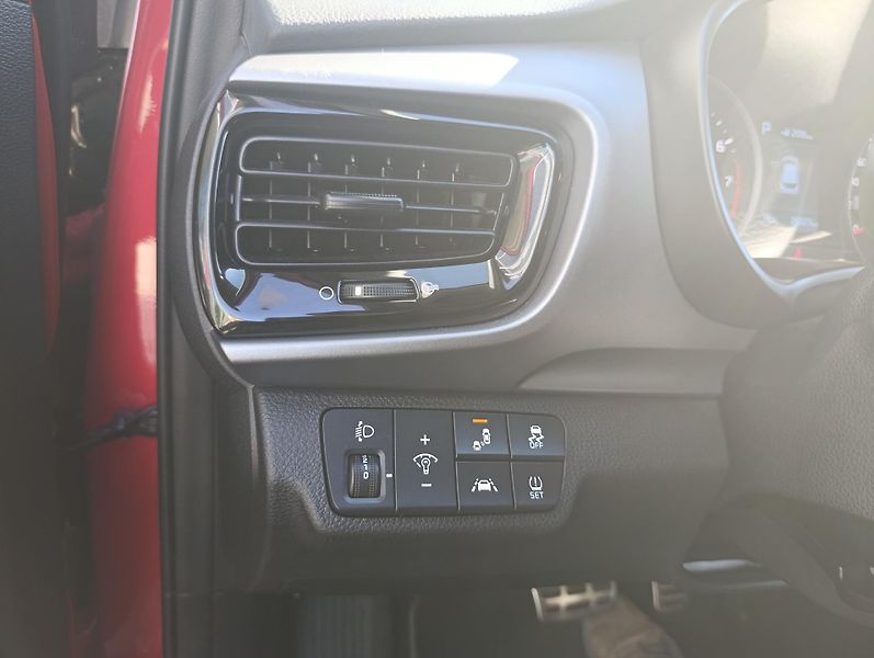 Kia Stonic (2020) 1.0 T-GDI 88KW Premium ČR - fotka 12 z 15