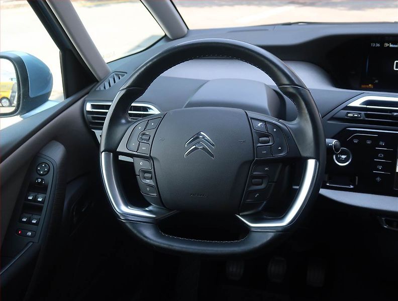 Citroën C4 Picasso (2015) 1.6 HDi, 7 míst, Serv.kniha - fotka 18 z 28
