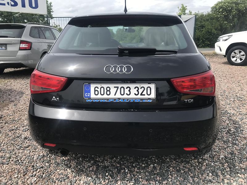 Audi A1  1.6 TDI 66,KLIMA,ČR,KM.. - fotka 6 z 17
