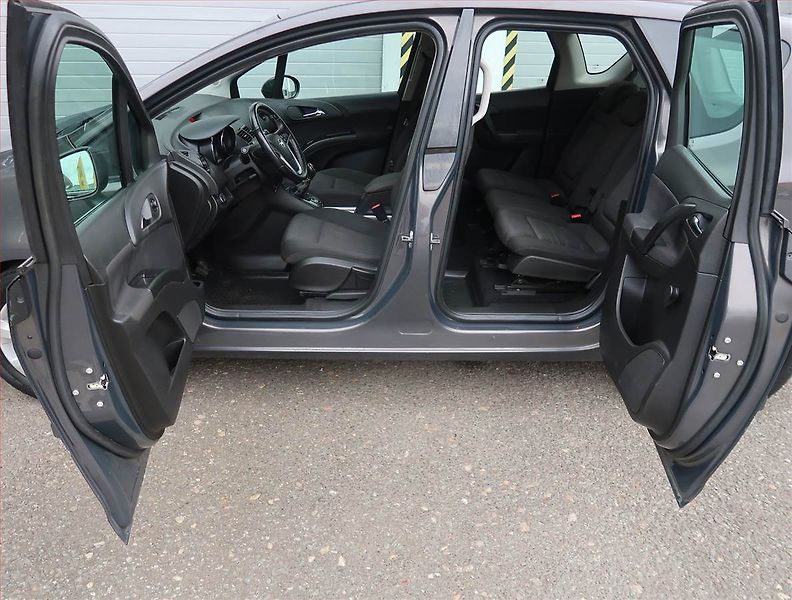 Opel Meriva (2015) 1.4 i, ČR,1.maj, Serv.kniha - fotka 17 z 17