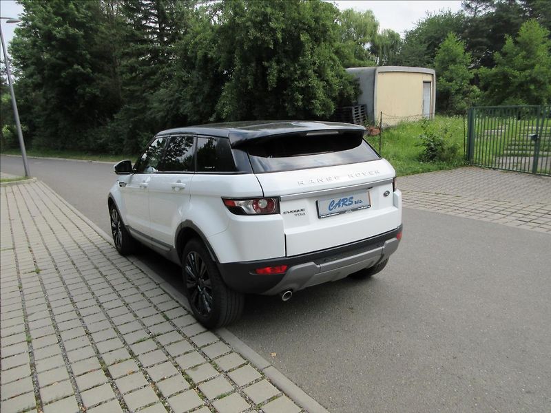 Land Rover Range Rover Evoque 2,2 TD4, 4x4, AT, Panorama, Ků - fotka 7 z 31