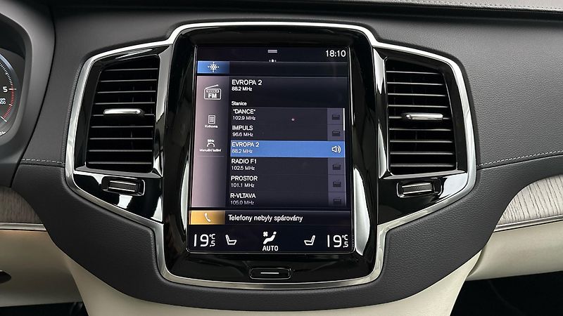 Volvo XC90 2.0 B5 AUT AWD Inscription - fotka 11 z 33