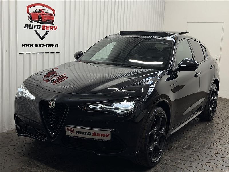 Alfa Romeo Stelvio VELOCE 154kW Q4 PANO H&K R21 - fotka 1 z 42